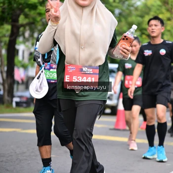 Runner Photo 4163791
