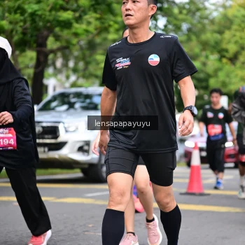 Runner Photo 4163793