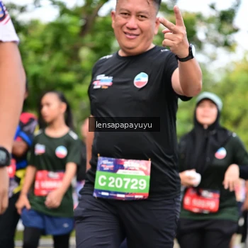 Runner Photo 4163841
