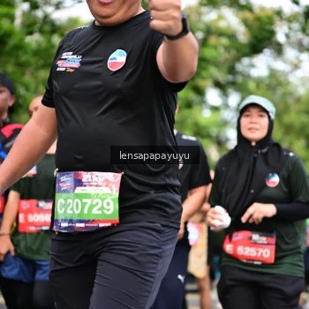 Runner Photo 4163843