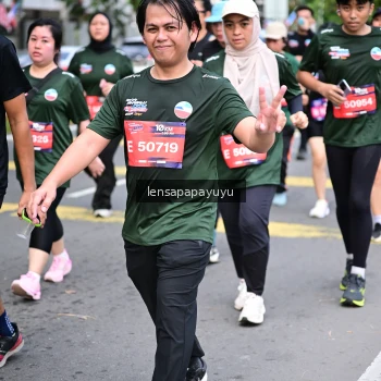 Runner Photo 4164074