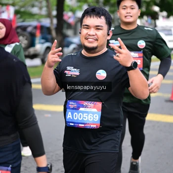 Runner Photo 4164087