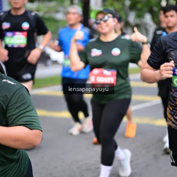 Runner Photo 4164100