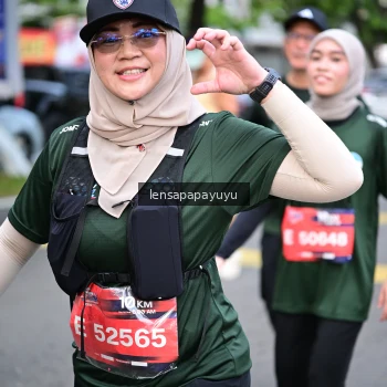 Runner Photo 4164136