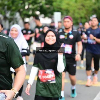 Runner Photo 4164225