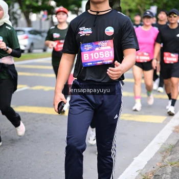 Runner Photo 4164350