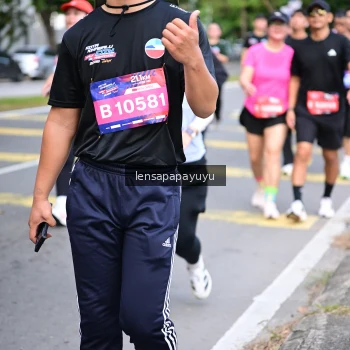 Runner Photo 4164351