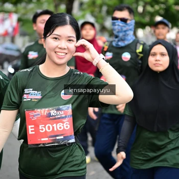 Runner Photo 4164476