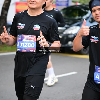 Runner Photo 4164534