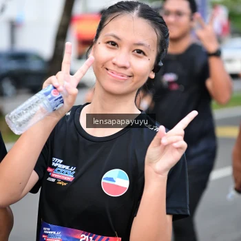 Runner Photo 4164593