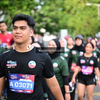Runner Photo 4164624