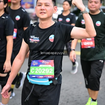 Runner Photo 4164699