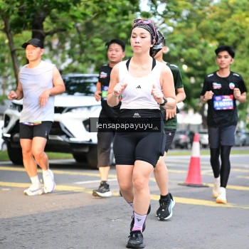 Runner Photo 4165060
