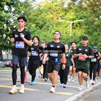 Runner Photo 4165062
