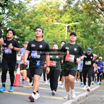 Runner Photo 4165064