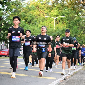 Runner Photo 4165065