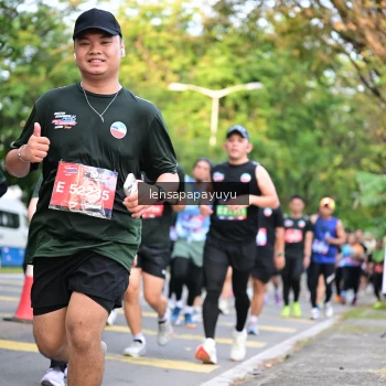 Runner Photo 4165071
