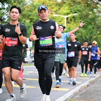 Runner Photo 4165073