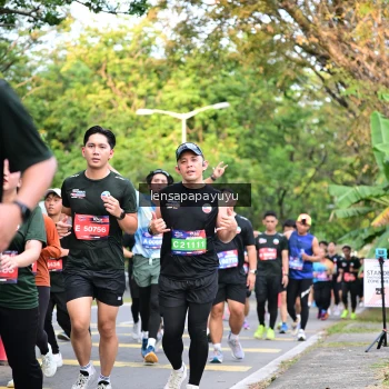 Runner Photo 4165074