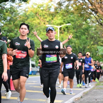 Runner Photo 4165075