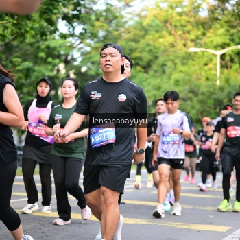 Runner Photo 4165080