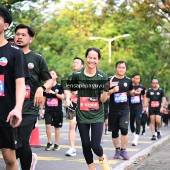 Runner Photo 4165106