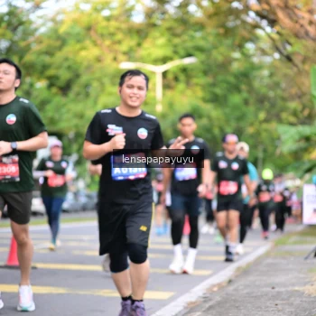Runner Photo 4165109
