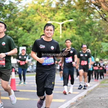 Runner Photo 4165110