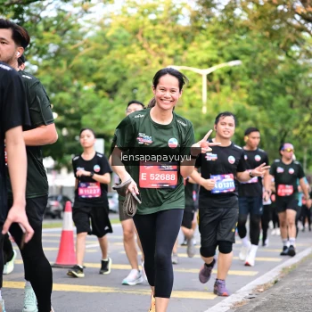 Runner Photo 4165111