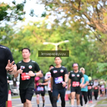 Runner Photo 4165115