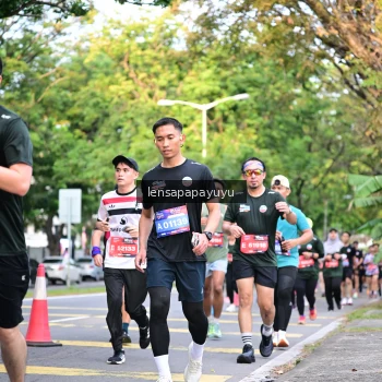 Runner Photo 4165116