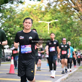 Runner Photo 4165117