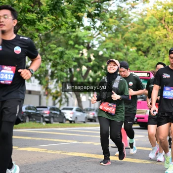 Runner Photo 4165165