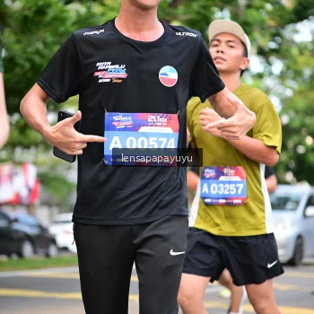 Runner Photo 4165178