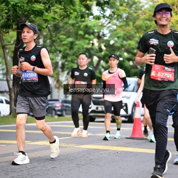 Runner Photo 4165181