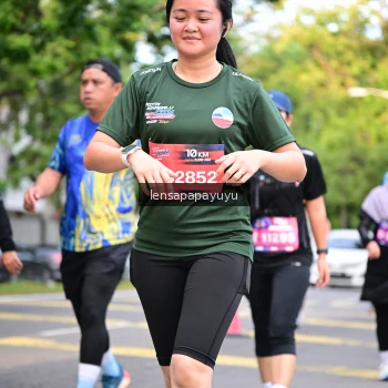 Runner Photo 4165200