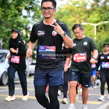 Runner Photo 4165274