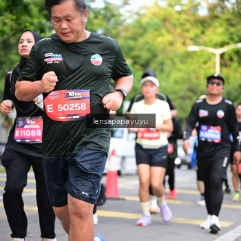 Runner Photo 4165276