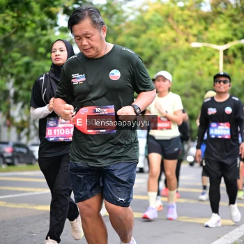 Runner Photo 4165277