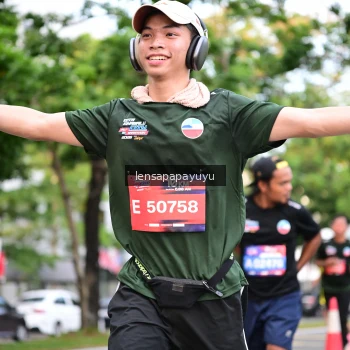 Runner Photo 4165336