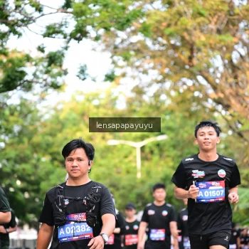 Runner Photo 4165341