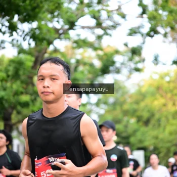 Runner Photo 4165353