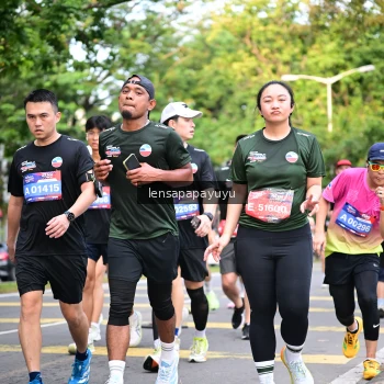 Runner Photo 4165365