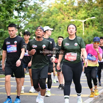 Runner Photo 4165366