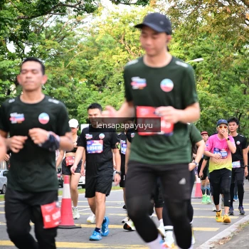 Runner Photo 4165367