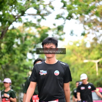 Runner Photo 4165379