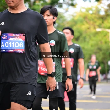 Runner Photo 4165392