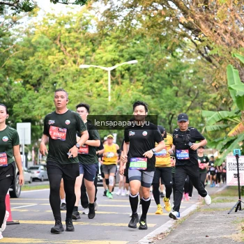 Runner Photo 4165399