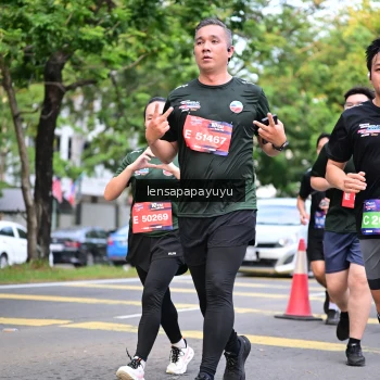 Runner Photo 4165400