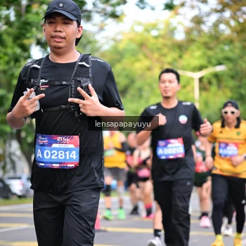 Runner Photo 4165403